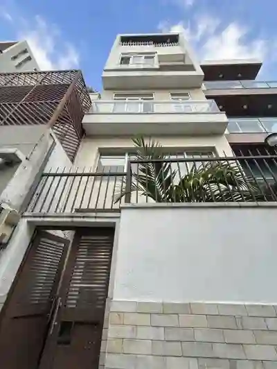 Bán nhà HXH Nguyễn Văn Lạc, Bình Thạnh – 50m² (4,5m × 12m), 5 tầng, 2 phòng ngủ Master, sân thượng view City Garden – Vinhomes, giá 8,6 tỷ